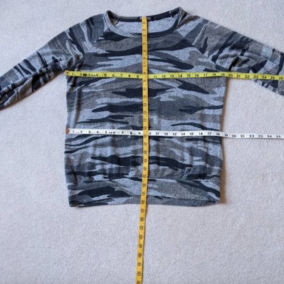 Buffalo David Bitton camo sweater size medium - Picture 6 of 6